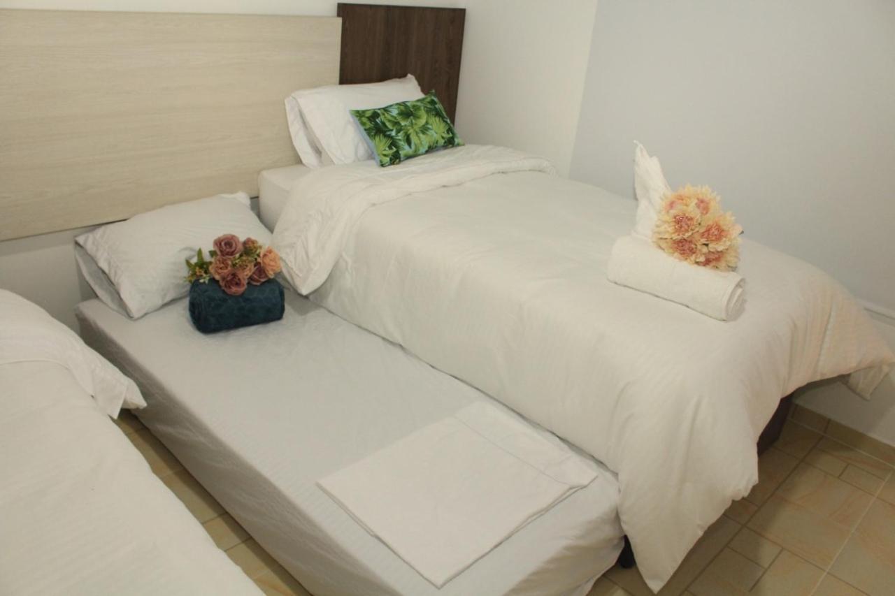 Hotel Celeste Inn Chinauta- Fusagasuga Exteriör bild